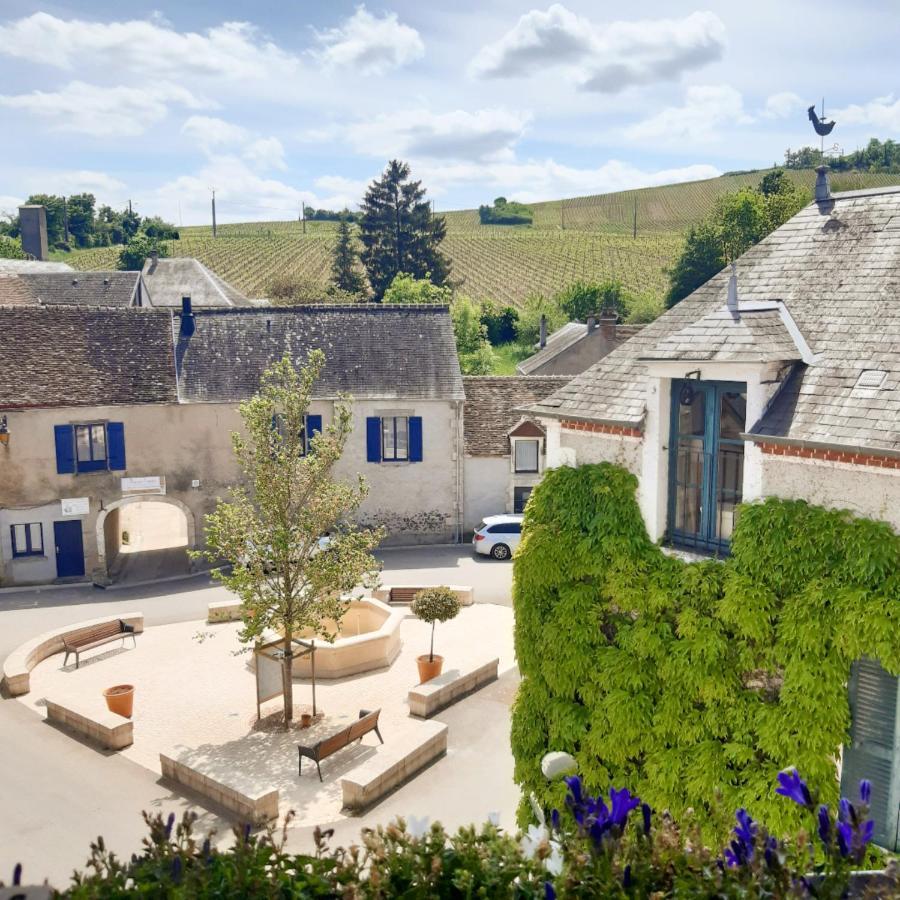 Hôtel Restaurant Famille Bourgeois La Cote des Monts Damnés Sancerre Exterior foto