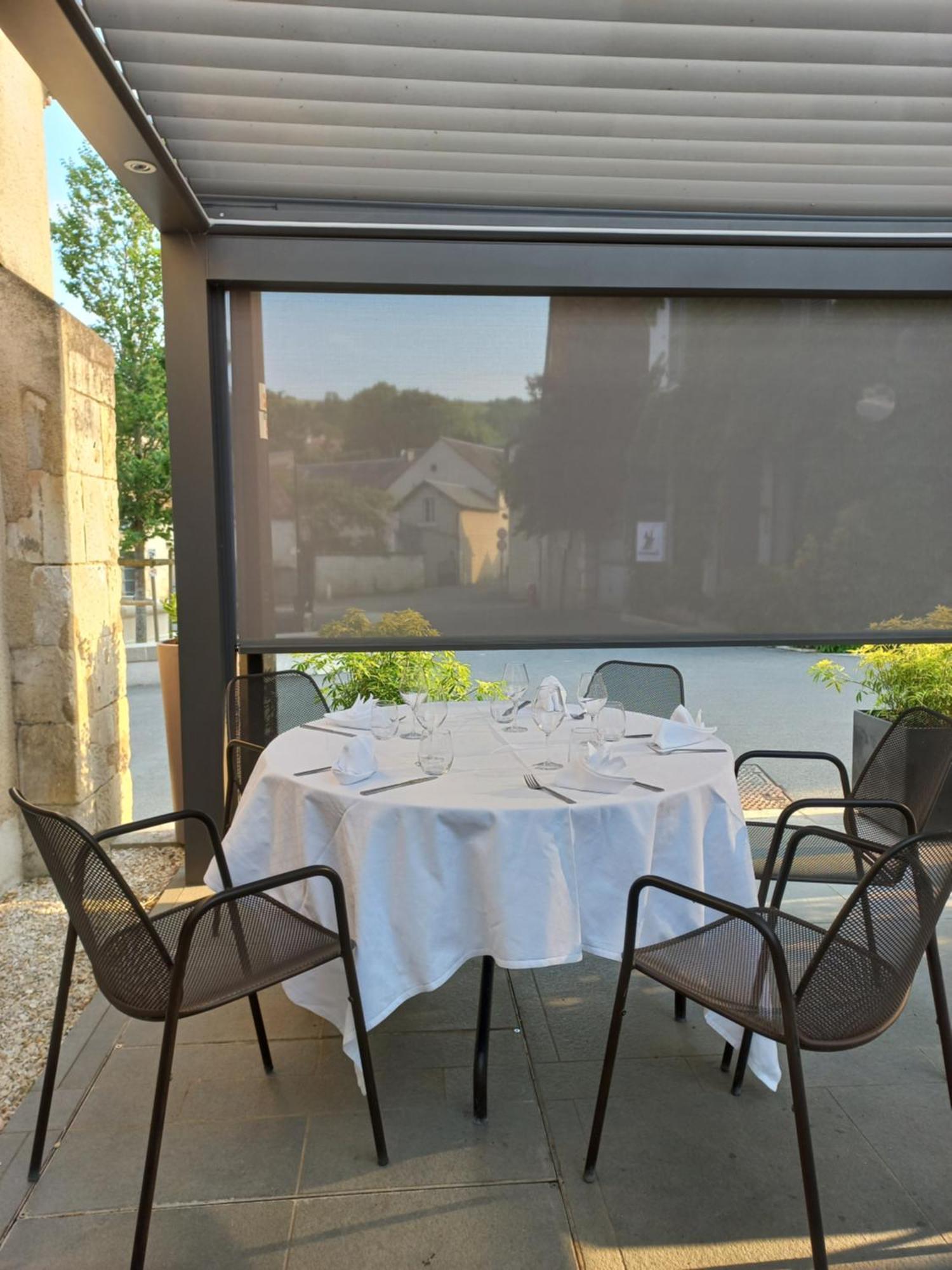Hôtel Restaurant Famille Bourgeois La Cote des Monts Damnés Sancerre Exterior foto